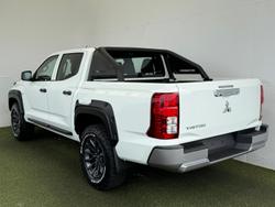 2025 Mitsubishi Triton GLX