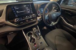 2021 Toyota Kluger GX