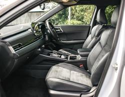 2023 Mitsubishi Outlander LS Black Edition