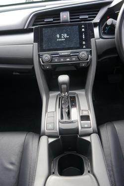 2019 Honda Civic VTi-LX