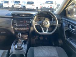 2022 Nissan X-TRAIL ST