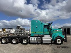 2015 Kenworth T909 Green