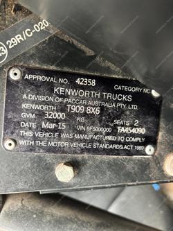 2015 Kenworth T909 Green