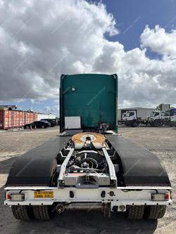 2015 Kenworth T909 Green