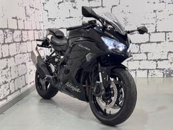 2025 Kawasaki Ninja ZX-4R Ninja Black