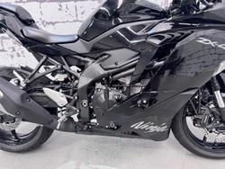 2025 Kawasaki Ninja ZX-4R Ninja Black