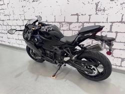 2025 Kawasaki Ninja ZX-4R Ninja Black