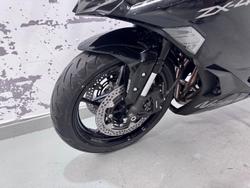 2025 Kawasaki Ninja ZX-4R Ninja Black
