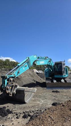 Kobelco SK270