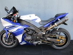 2014 Yamaha YZF-R1 BLUE
