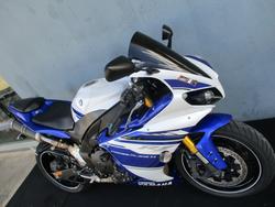 2014 Yamaha YZF-R1 BLUE