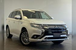 2019 Mitsubishi Outlander PHEV ES ADAS