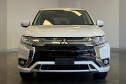 2019 Mitsubishi Outlander PHEV ES ADAS