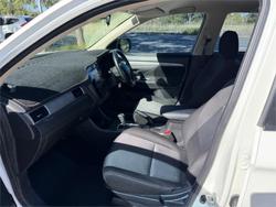 2014 MITSUBISHI OUTLANDER ES (4x4) ZJ MY14 WHITE
