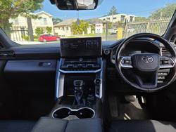 2022 Toyota Landcruiser VX