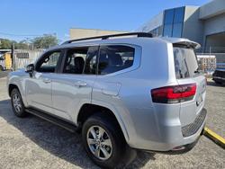 2022 Toyota Landcruiser VX