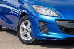 2013 Mazda 3 Neo