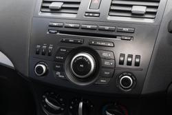 2013 Mazda 3 Neo