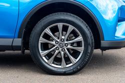 2017 Toyota RAV4 Cruiser