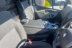 2017 Renault Trafic Formula Edition X82 Jet Black