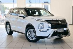 2022 Mitsubishi Outlander ES