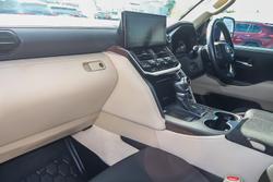 2024 Toyota Landcruiser VX