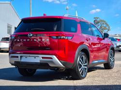 2024 Nissan Pathfinder Ti-L