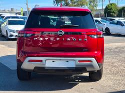 2024 Nissan Pathfinder Ti-L