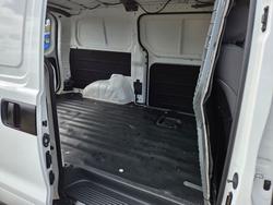 2018 Hyundai iLoad (No Badge)