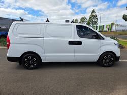 2018 Hyundai iLoad (No Badge)