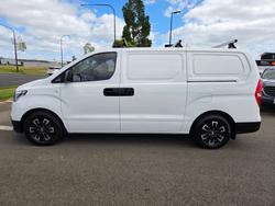 2018 Hyundai iLoad (No Badge)