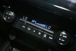 2021 Toyota Hilux SR5