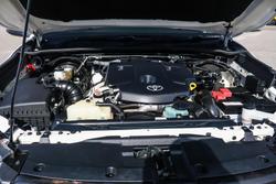 2023 Toyota Hilux SR