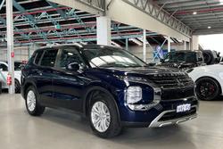 2022 Mitsubishi Outlander LS