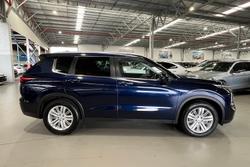 2022 Mitsubishi Outlander LS