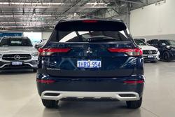 2022 Mitsubishi Outlander LS