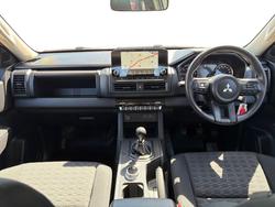 2025 Mitsubishi Triton GLX