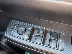 2000 Mitsubishi Triton