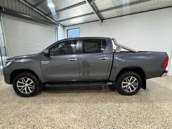 2020 Toyota Hilux SR5