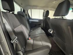 2020 Toyota Hilux SR5