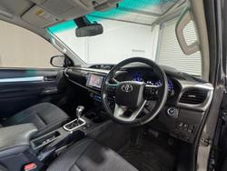 2020 Toyota Hilux SR5