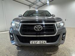 2020 Toyota Hilux SR5