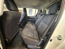 2024 Toyota Hilux SR Hi-Rider