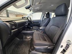 2024 Toyota Hilux SR Hi-Rider