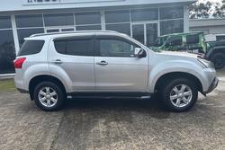 2015 Isuzu MU-X LS-T
