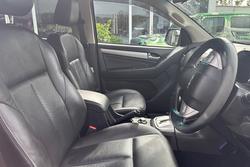 2015 Isuzu MU-X LS-T