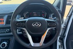 2022 LDV G10 +