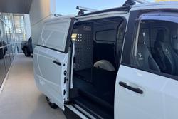 2022 LDV G10 +