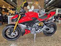 2025 Ducati Streetfighter V2 S