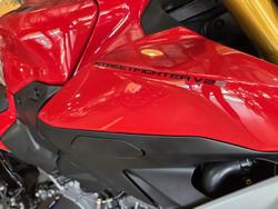 2025 Ducati Streetfighter V2 S